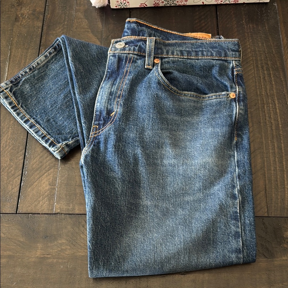 Men's Levi Strauss & Co. Blue Jeans. Size 32" W 34" L - Picture 1 of 16